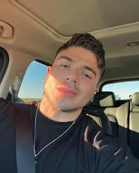 marco.james_